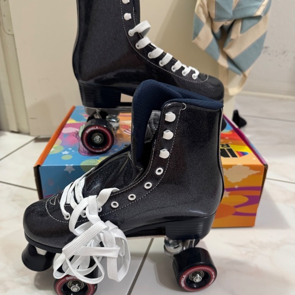 Imapala Roller Skates - Picture 2 of 7